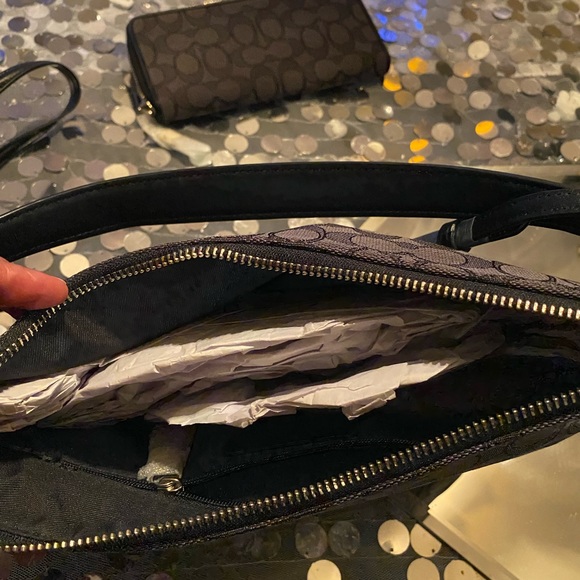 Authentic Coach Chelsea Signature Canvass Crossbody Bag and Coach Slim Wallet. - Picture 11 of 12